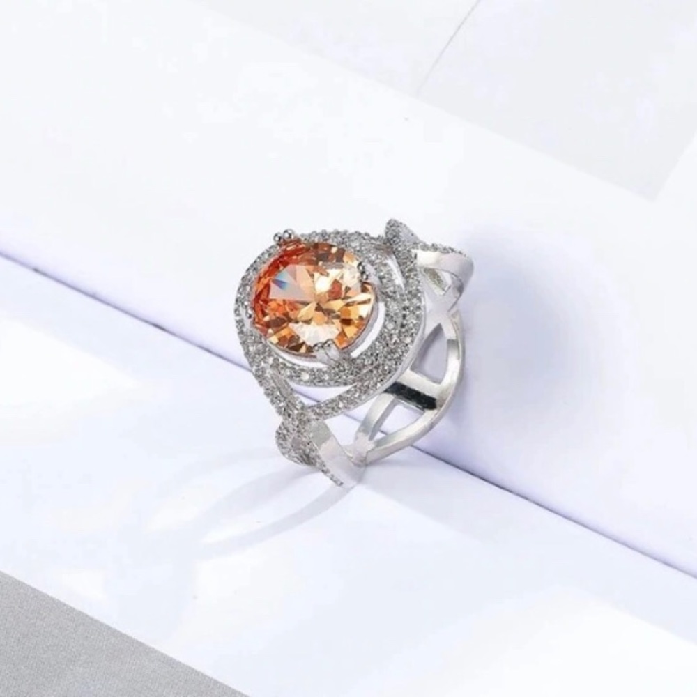 NWT Beautiful Citrine 925 Silver Ring
